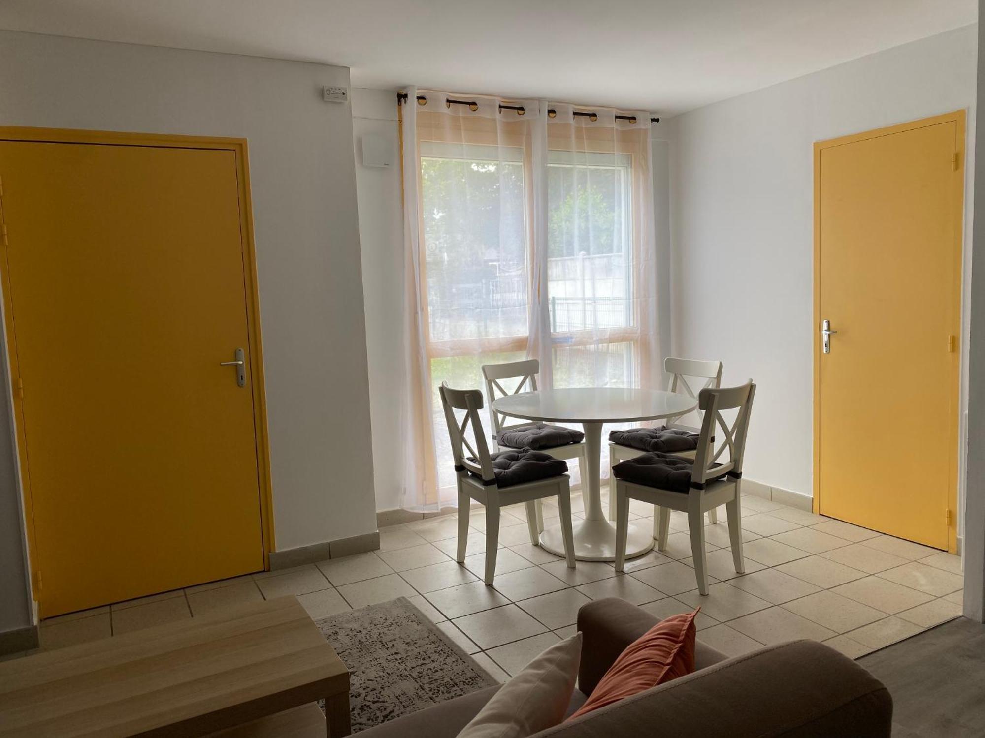 Maison Spacieuse Et Confortable 100M2 Avec Jardin Val-de-Reuil 외부 사진